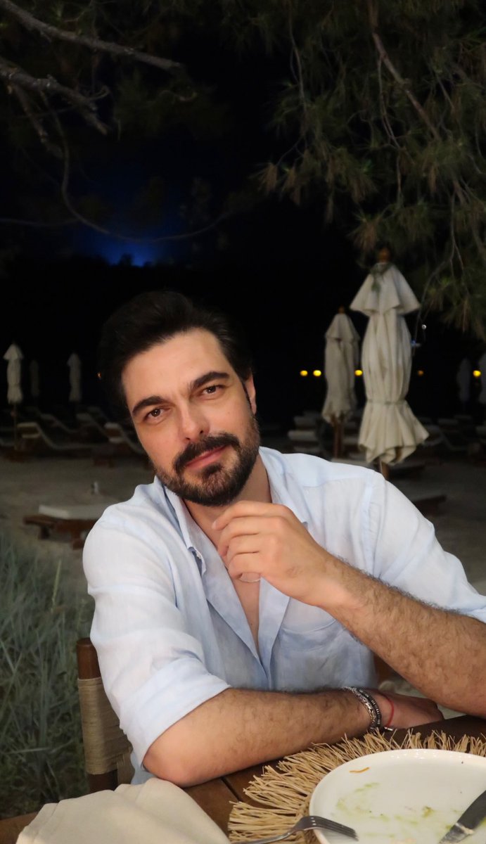 GuunneeL's tweet photo. Bir sürü böyle fotolarımızdan olmalı 😍

#HalilİbrahimCeyhan https://t.co/rTsirniUM0