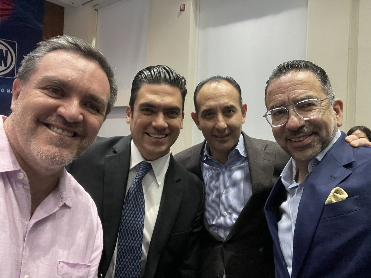 La mierda flota...
Y en ocasiones se junta