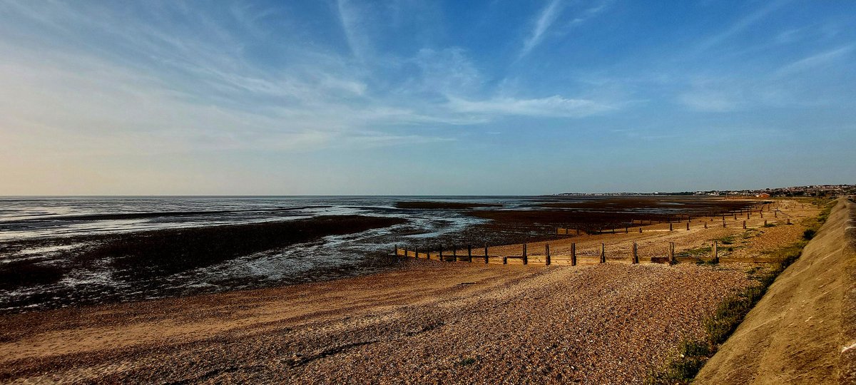 Sea wall along Faversham Road - getting a bit chilly in Seasalter now the breeze is picking up