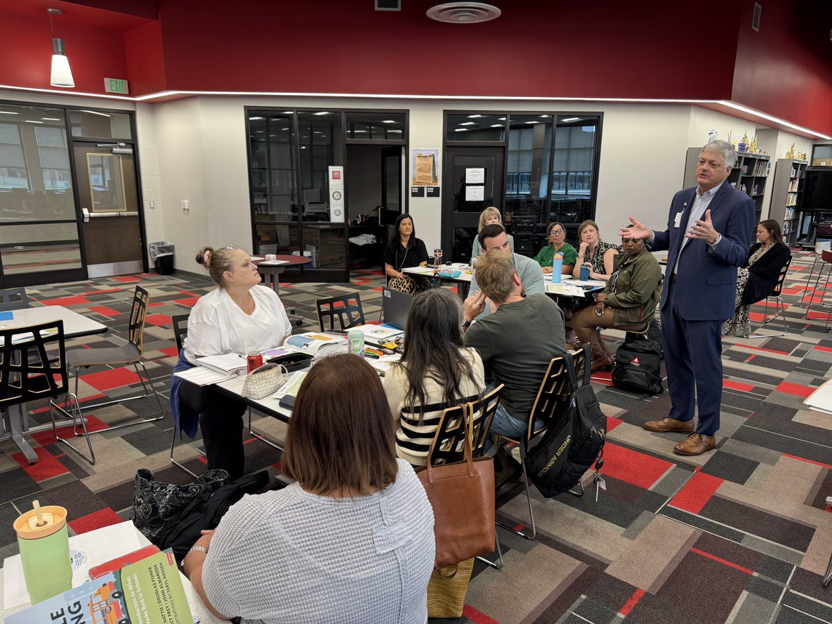 AlabasterSupt's tweet image. Excited to be a part of the “Visual Learning” PD at Thompson High School this morning along with some outstanding secondary educators.
Summer learning is often the best learning 📚!