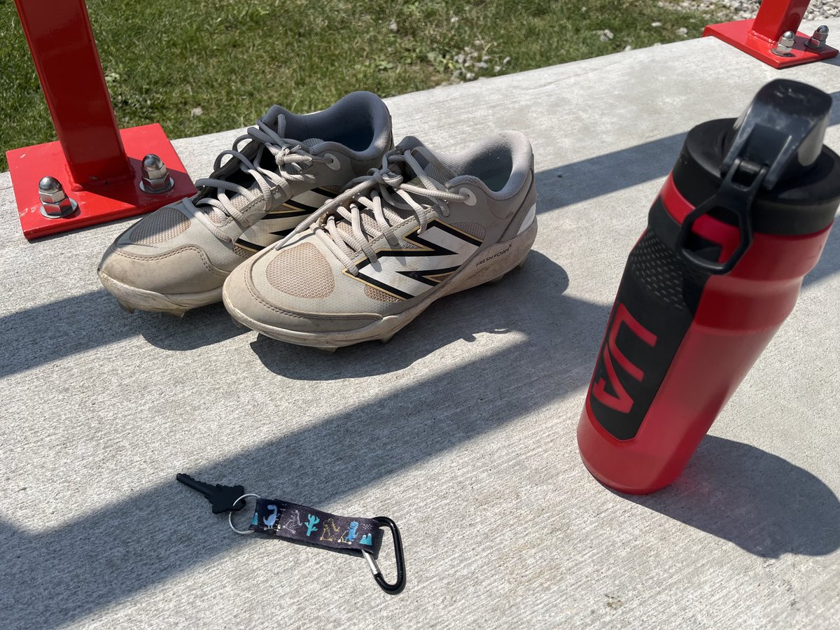 BaseballRedmen's tweet image. Items left today from camp.
