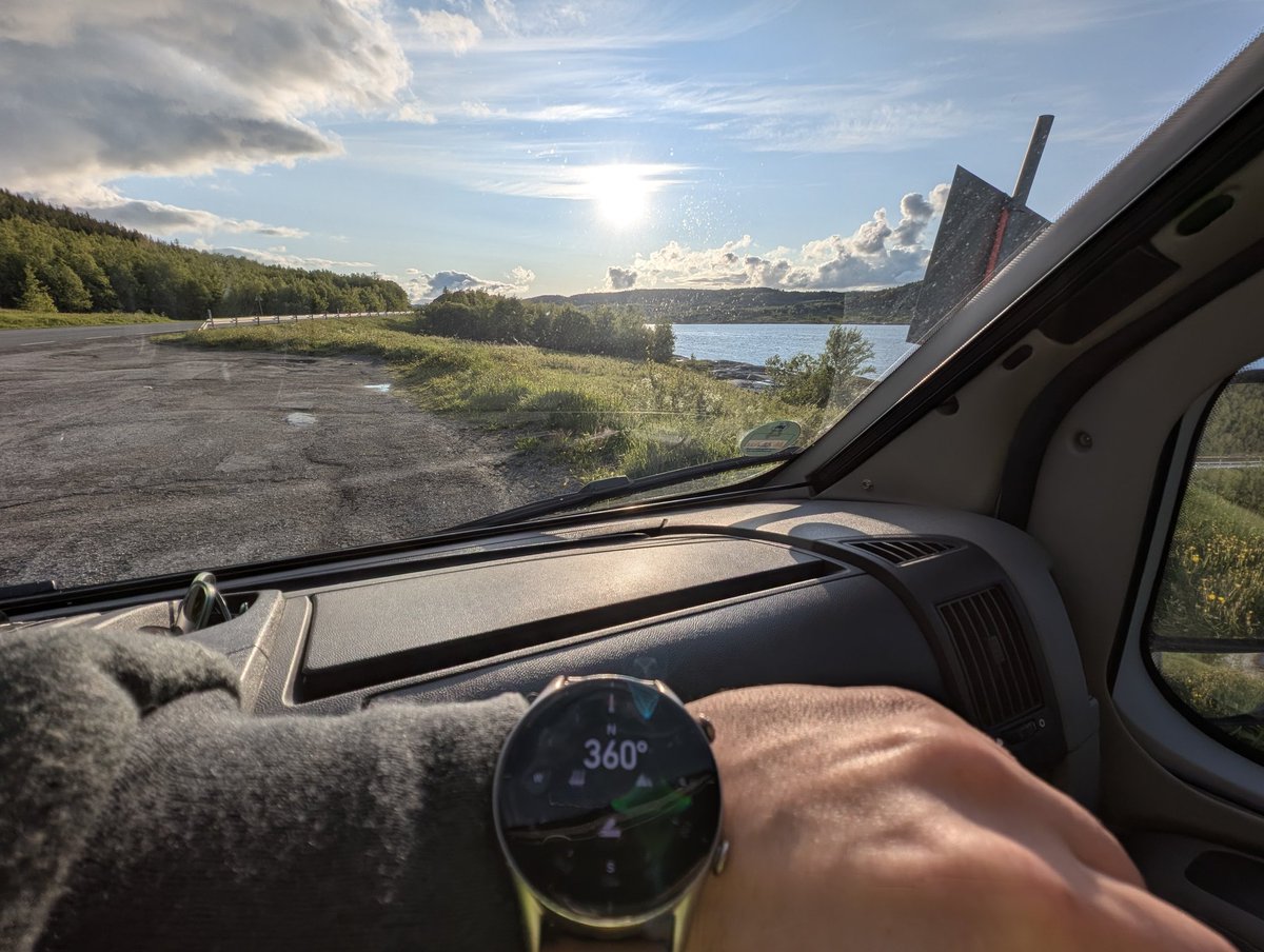 You'll never see the sun in the north, they said 😰