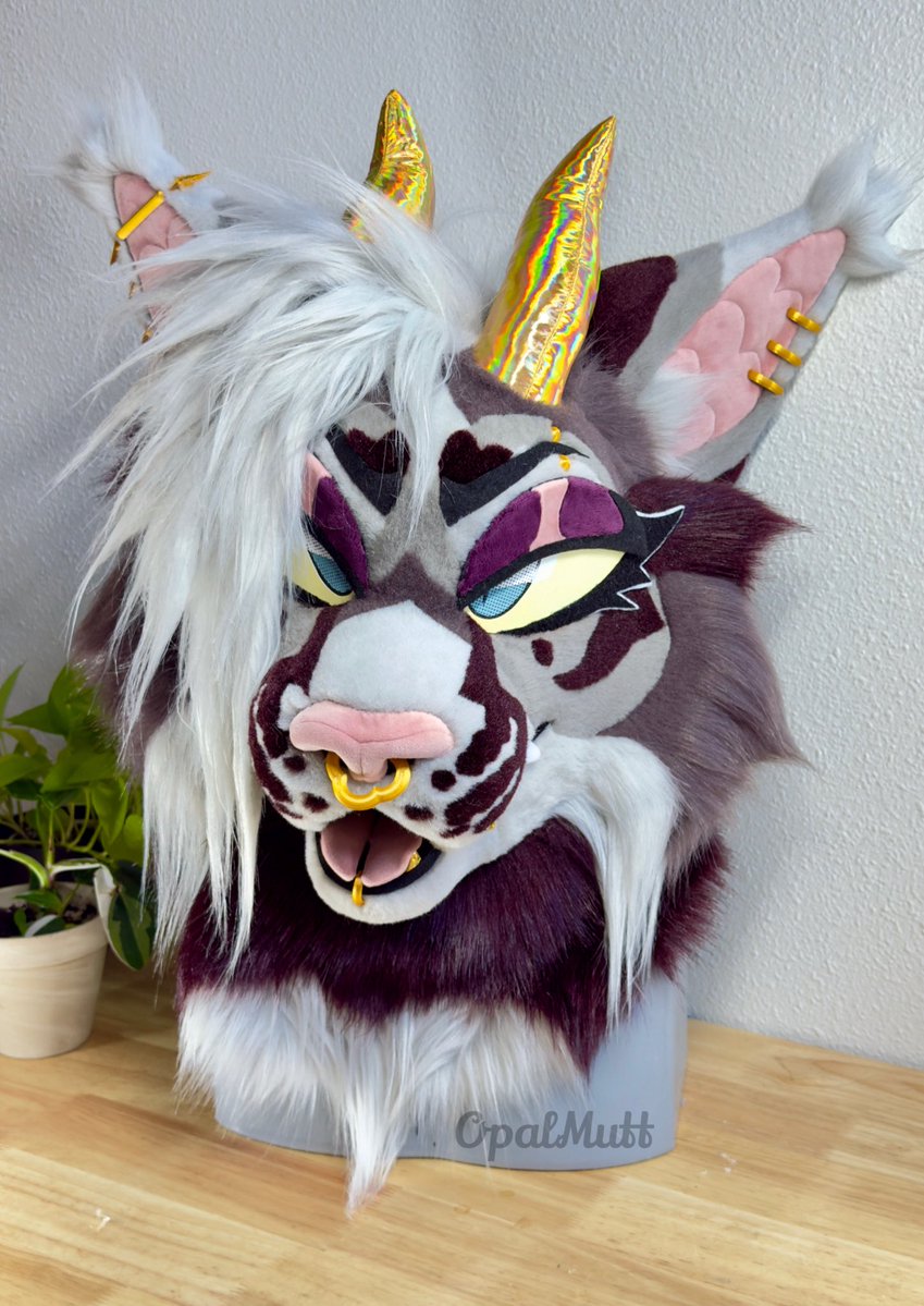 oooooo who's that pretty kitty?! 💅✨ completed head for <a href="/f1lthy_fangs/">𝖋𝖆𝖓𝖌𝖘ᖭ༏ᖫ🇺🇦🇵🇸♡</a>