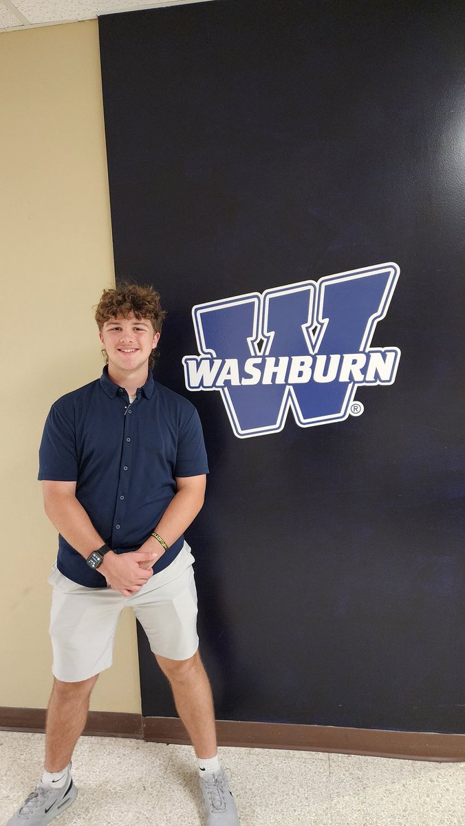 I just finished up a Junior Day visit at <a href="/IchabodFTBL/">Washburn Football</a>. It was nice meeting some of the friendly coaching staff and touring the campus. I'm looking forward to camp tomorrow! 
<a href="/CoachTyceBrown/">Tyce Brown</a> <a href="/CoachJarvis3/">Jarvis Harrod</a> 
#bethestandard 
<a href="/GreenwoodFball/">Greenwood Football</a>