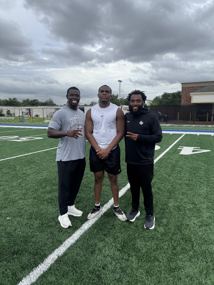Kevinwalters97's tweet photo. Had a great time at Houston Christian mega camp. https://t.co/1XDWVUTnfR