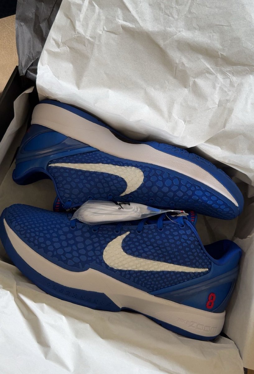 jayC803's tweet photo. Pickup! Nike Kobe 6 Protro Dodgers (2025) โพ๏ธ๐ต๐ด EQL W! #Pickup #MailCall #Nike #Kobe #SNKRS #Kobe6 #Kobe6s #Protro #NikeKobe #Dodgers #LADodgers #LA #LosAngeles #LosAngelesDodgers #VI #RIPKOBE #KobeForever #RIPBEAN #KobeVI #EQL https://t.co/NNBWPdx81y