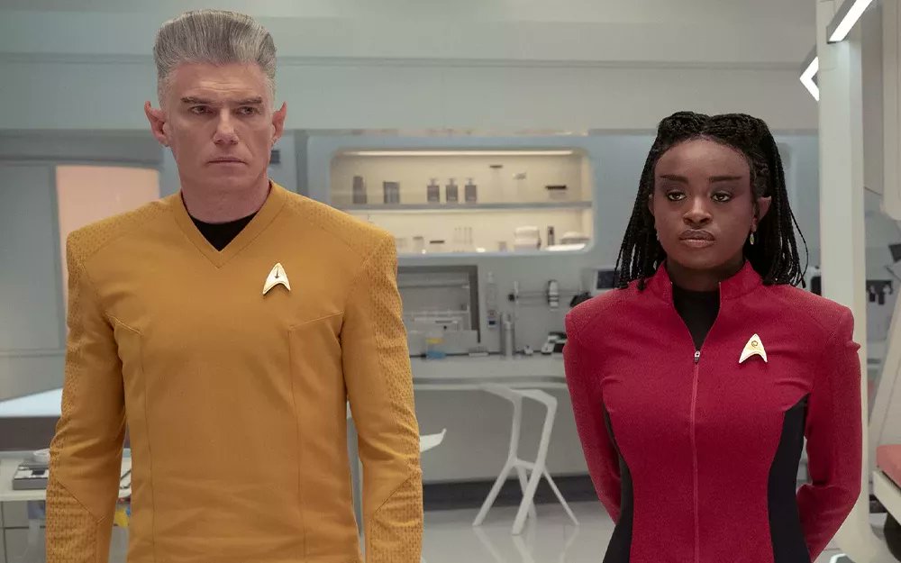 Paramount+ unveils first look at STRANGE NEW WORLDS season three

Read More -> tvblackbox.com.au/page/2025/06/1…

#AlexKurtzman #AnsonMount #CBSStudios #EthanPeck #ParamountPlus #RebeccaRomijn #RoddenberryEntertainment #SecretHideout #StarTrek #StarTrekStrangeNewWorlds