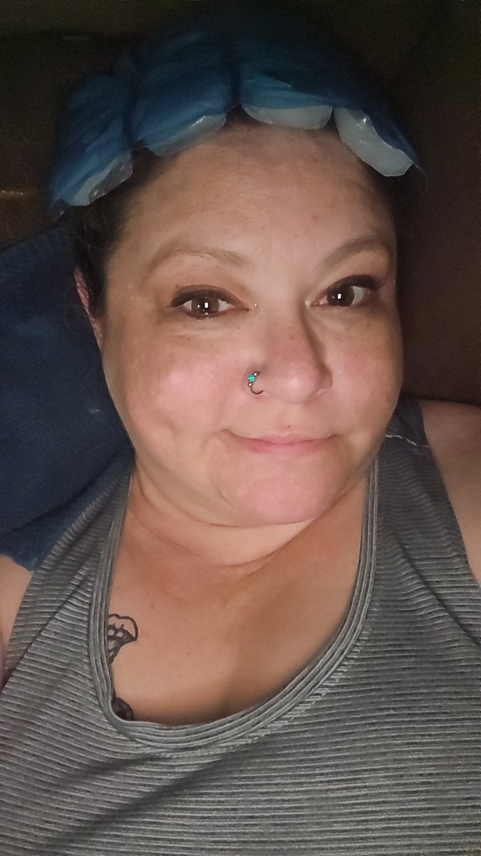 midwestmilfbbw's tweet photo. It's too fucking hot today https://t.co/bWDe7gi4R2