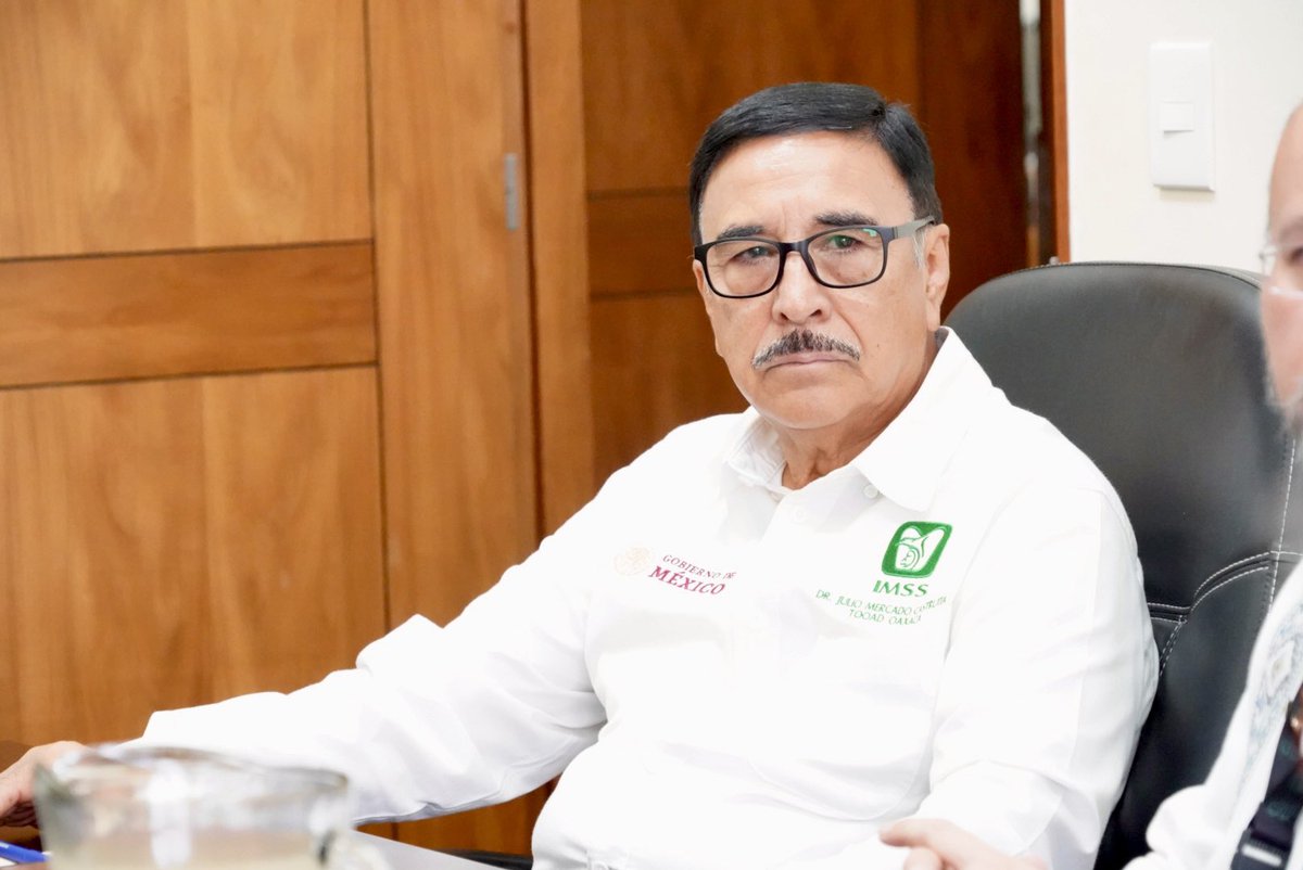 Como representante jurídico del Gobierno de la #PrimaveraOaxaqueña, junto al titular de la Secretaría de Administración, Noel Hernandez Rito, firmamos en representación del Estado el Acta Administrativa de entrega - recepción del polígono ubicado en la agencia de…