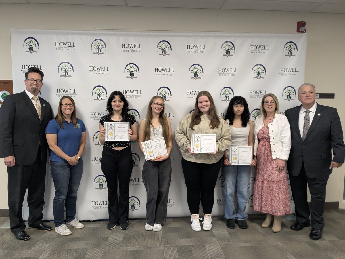 Congratulations to our Student Government Day participants who represented the district at the May 6th Township event! #HTPSLearnerSuccess #HTPSTalentTeams #HTPSCommunityEngagement