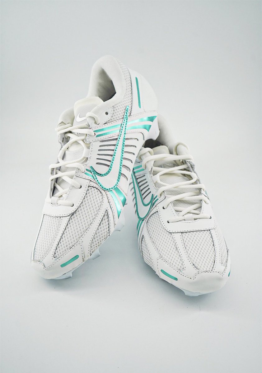 rodman703's tweet image. Dyami Brown custom Vomero’s 🤧