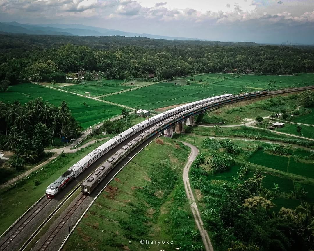 Kereta Api Indonesia tweet media