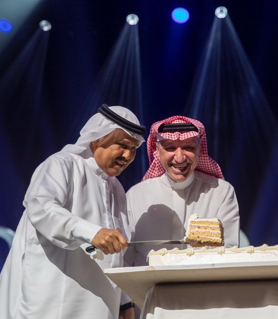 mohl74's tweet photo. اليوم مو مجرد يوم عادي اليوم هو تاريخ ميلاد الاسطورة العربية والمعجزة الفنية الذي لم ولن تتكرر فنان العرب محمد عبده. 
كل عام وانت أسطورة العرب وفخر الفن العربي يابو نورة الله يديمك لنا اعوام و اعوام وانت بخير وصحة وعافيه ياكبير ❤️❤️❤️.
#محمد_عبده_٧٦_عام 
@Mohammed_Abdu https://t.co/6WizDkiWbU