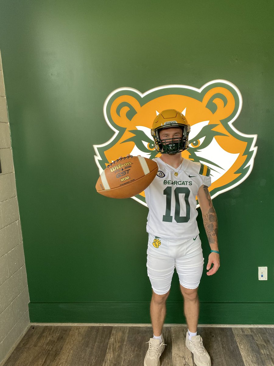 owendhines's tweet image. Thank you @SVC_FTBL and coach @Coach_EA25 for inviting me to come visit campus today. Forever grateful for the opportunity.@WPFOOTBALLTWBAI
