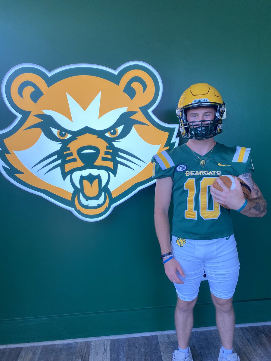 owendhines's tweet image. Thank you @SVC_FTBL and coach @Coach_EA25 for inviting me to come visit campus today. Forever grateful for the opportunity.@WPFOOTBALLTWBAI