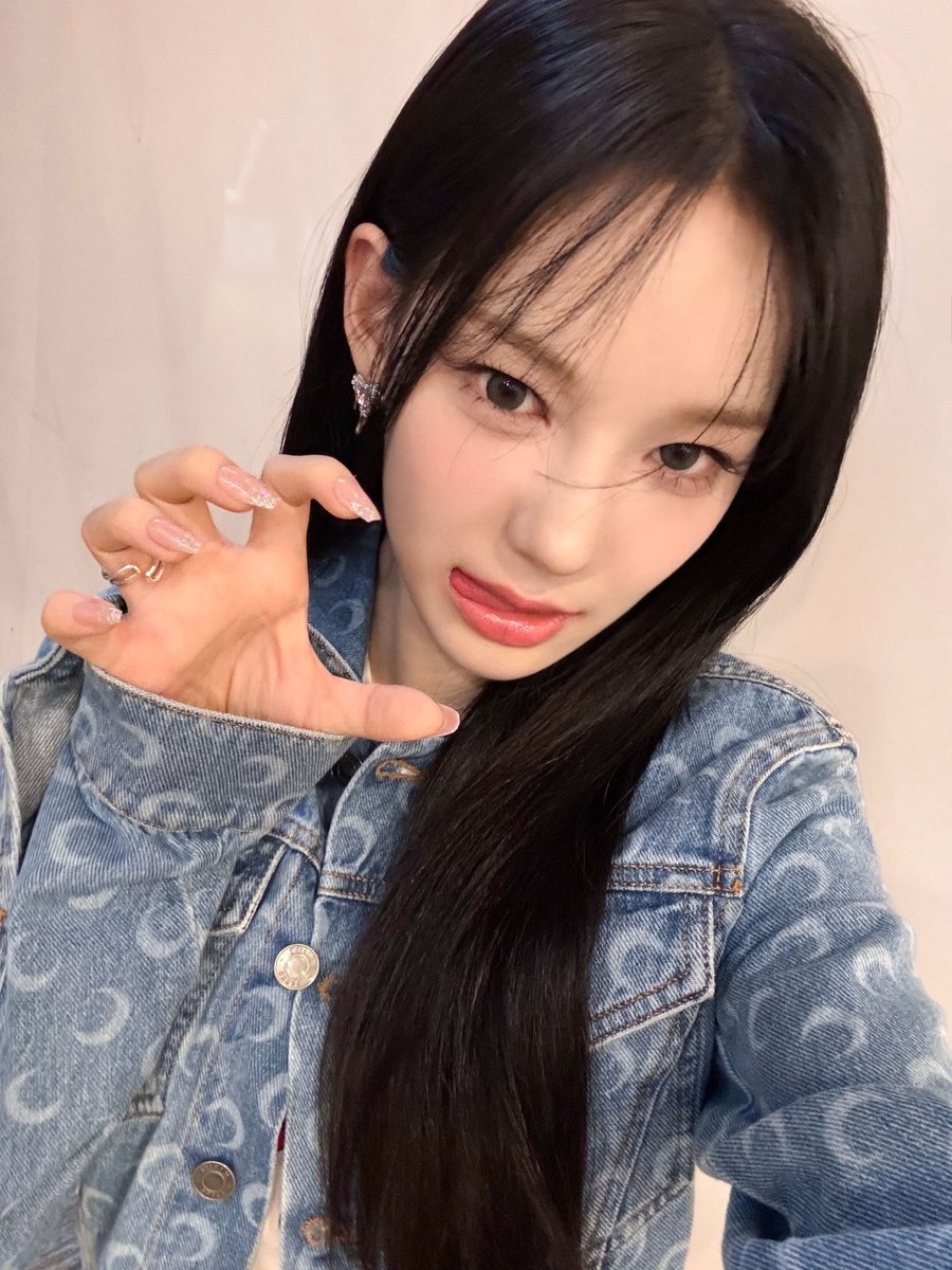 📸 | Atualização da #SARANG na conta oficial japonesa do izna (@/izna_offcl_jp) via Twitter X:

“ELLEgirl #RYUSARANG”

#RYUSARANG #유사랑 #izna #이즈나