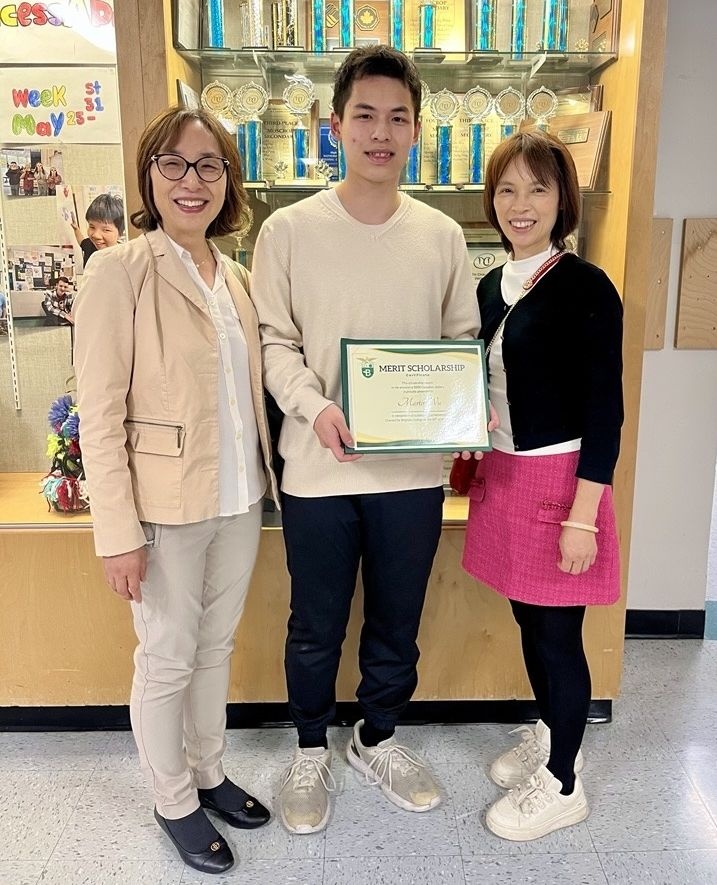 BrightonCol's tweet image. 🎓 This past week, Brighton College had the honour of presenting Moscrop senior Martin Wu with our 💫 Brighton College Merit Scholarship 💫

👏 Congratulations, Martin, on your incredible achievements!