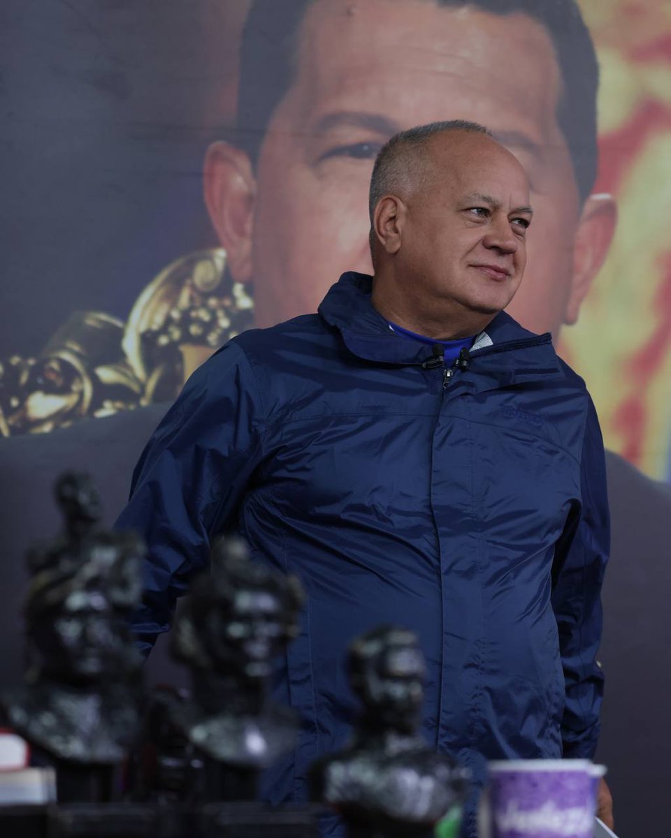 👉🏼 <a href="/dcabellor/">Diosdado Cabello R</a> <a href="/ConElMazoDando/">Con el Mazo Dando</a>
El 27 de julio, ¡celebramos la energía de la juventud y el triunfo popular! Ven a disfrutar de una fiesta llena de música, alegría y el espíritu de nuestros candidatos. ¡No te lo pierdas! 
#ConChávezVictoriaYPaz #CHCh