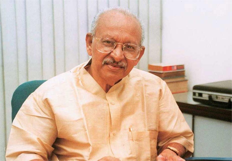 Gratefully remember the legendary cartoonist Mr. Yesudasan of #malayalamanorama on his birth anniversary. (Born: 12th June 1938).