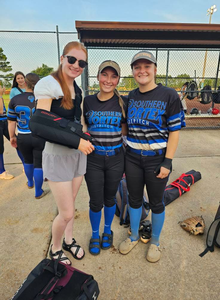 Southern Vortex Softball (@southern_vortex) on Twitter photo Congratulations to <a href="/AlainaGKing2025/">Alaina Grace King</a> <a href="/AynsMalone2025/">Aynslee Malone</a> and Payton Pennington (not in picture) for making 1st team for Limestone County and Addison Mikel for making 2nd team as well!
enewscourier.com/2025/06/11/all… Congratulations to <a href="/AlainaGKing2025/">Alaina Grace King</a> <a href="/AynsMalone2025/">Aynslee Malone</a> and Payton Pennington (not in picture) for making 1st team for Limestone County and Addison Mikel for making 2nd team as well!
enewscourier.com/2025/06/11/all…