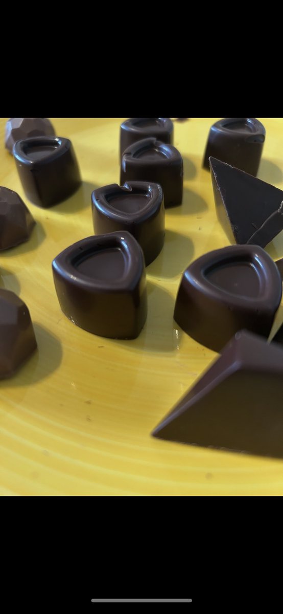 NutFreeChocolat's tweet image. Something is cooking in the kitchen …. #NutFreeChocolate #allergy #NutFree #GlutenFree #BelgianChocolates #ChocolateWishes