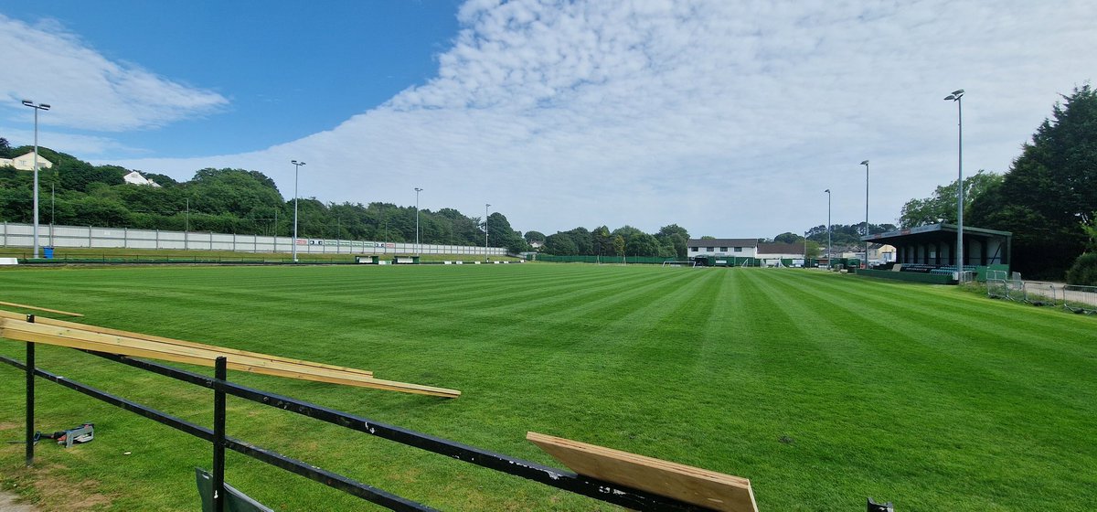 1st cut after pitch renovations <a href="/StBlazeyAFC/">St Blazey AFC</a> this afternoon. <a href="/WRSsportpitches/">W.R.Sandow.ltd</a> have certainly produced along with the team to produce such a surface already. The colour is superb. Got to be in the best place we've been for this time of year. <a href="/Cornishfootball/">Dave Deacon</a> <a href="/swsportsnews/">South West Sports News</a>
