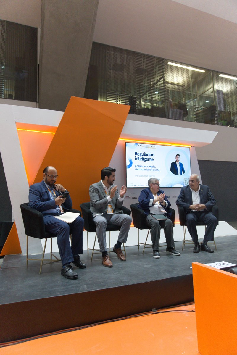 SmartCityLATAM's tweet photo. Regulación Inteligente: Gobierno simple, ciudadanía eficiente

📍 Sala Talavera

Así se vivió la sesión: "Regulación Inteligente: Gobierno Simple, Ciudadanía Eficiente" 🤖

En el Smart City Expo LATAM Congress en Puebla, la sesión de Innovación Digital titulada "Regulación Inteligente: Gobierno Simple, Ciudadanía Eficiente" exploró a fondo cómo la mejora regulatoria y la digitalización integral de los procesos gubernamentales están optimizando la relación entre los municipios y sus ciudadanos.

La sesión contó con un panel de expertos conformado por Juan José Cabrera Padilla, Presidente de la Comisión Nacional de Mejora Regulatoria de Coparmex; Joel Iván Rea Cortés, Director General de Gobierno Electrónico del Ayuntamiento de Puebla; Cecilia Hernández, Directora de Desarrollo SIGSA del Ayuntamiento de Puebla; y José Samuel Rivera Muciño, Titular de la Agencia de Transformación Digital del Gobierno del Estado de Morelos. A través de casos prácticos, se demostró cómo la interoperabilidad tecnológica permite agilizar trámites, automatizar servicios y garantizar certeza jurídica y eficiencia operativa.

Se analizaron diversas plataformas digitales y herramientas de gestión de identidad digital, resaltando su impacto directo en la simplificación administrativa, la reducción de costos y tiempos, y la mejora sustancial de la experiencia ciudadana.

@CoparmexPuebla 
@PueblaAyto 
@GobiernoMorelos 

#SmartCity #México #Puebla #SCELC25 #Congreso