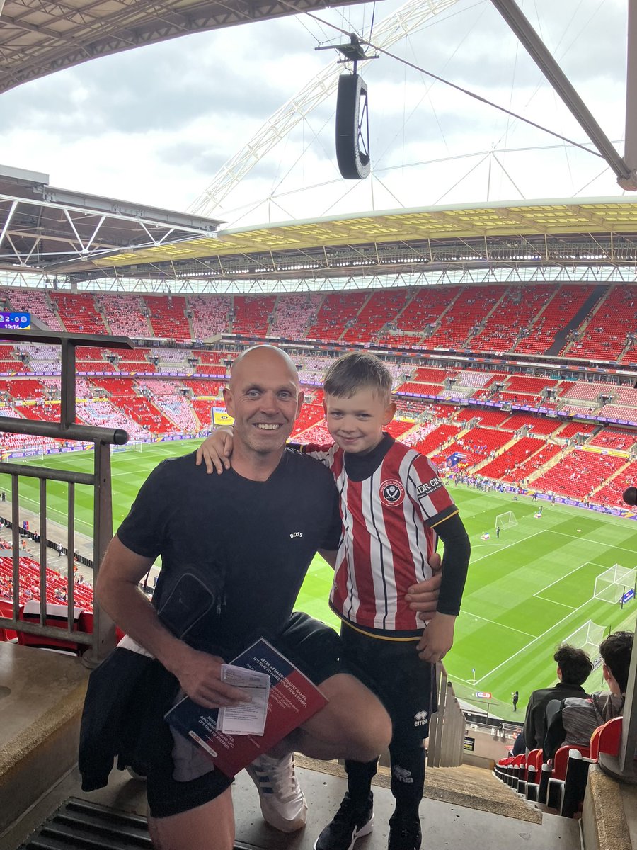 Happy 6th birthday to my best mate. ❤️⚔️