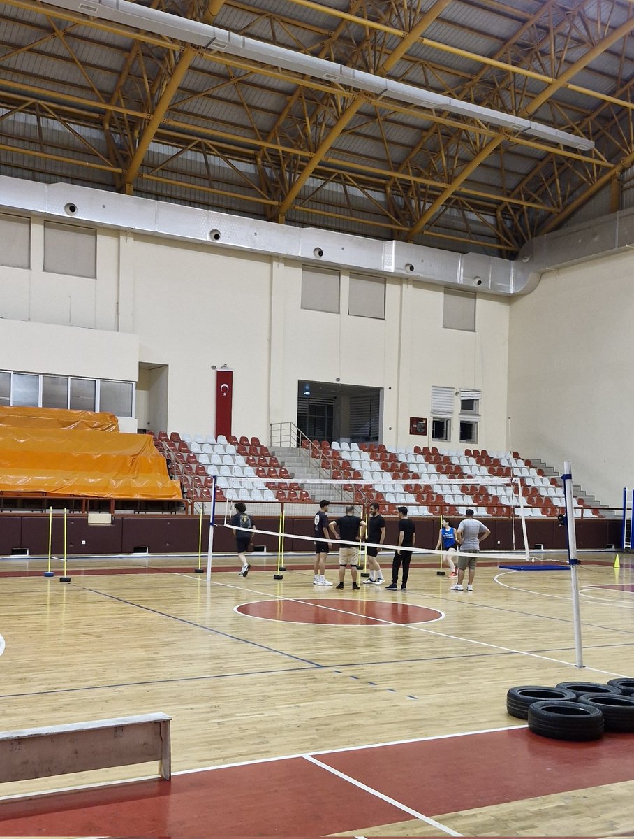 senanakardesim's tweet image. eskiye dalıyor gözüm dalmasın da ne yapsın
#pomem
#pmyo