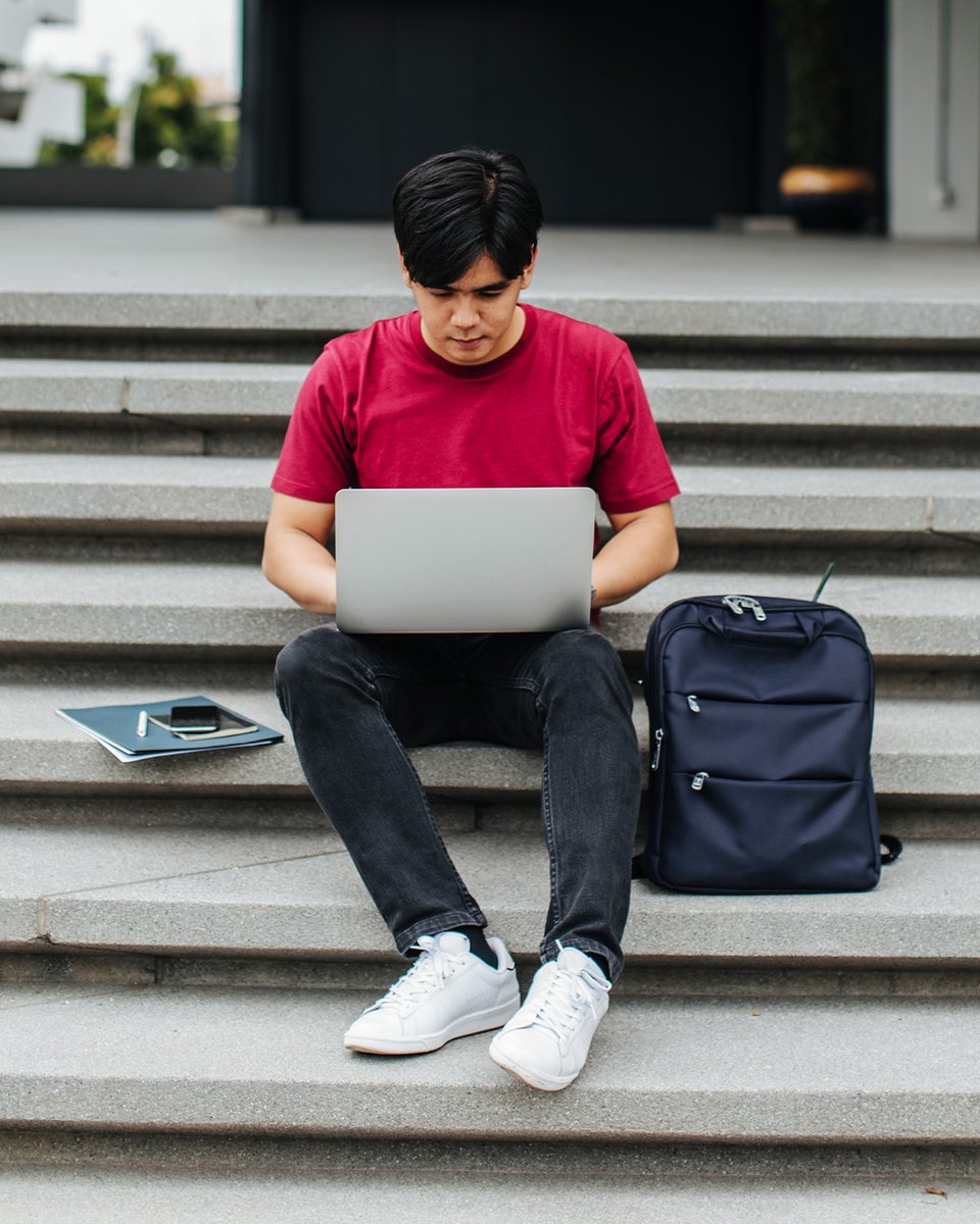 ToshibaUSA's tweet image. Did you know 4 out of 5 college students connect 2+ devices to campus Wifi daily?
The Canvio Flex Hard Drive makes backup simple; just plug in, drag + drop. With up to 4TB of space.

storage.toshiba.com/consumer-hdd/e…