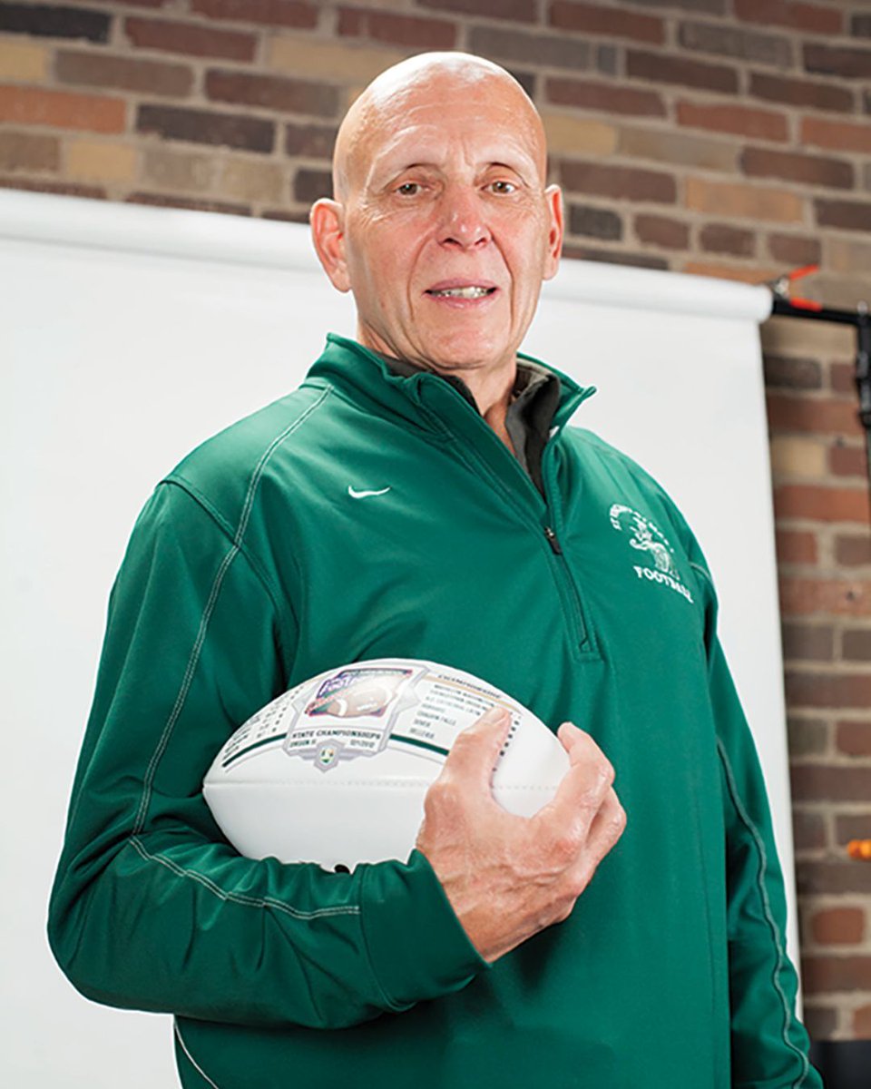 Congrats to Coach Dan Boarman V70 on his induction into the Summit County Sports Hall of Fame! 👏
A STVM legend, he led the Irish to 4 state titles—2 in football (2012 &amp; 2013) and 2 in baseball (1986 &amp; 1989).☘️

#ForeverIrish #STVMFootball #STVMBaseball #HallOfFame #CoachBoarman