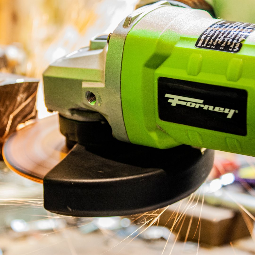 forneyind's tweet image. Summer grind season is here—literally. ☀️ Whether you're cutting, shaping, or smoothing, picking the right abrasive wheel makes all the difference. 🔧

Check out our quick guide to selecting the right wheel for the job: ow.ly/sfwA50W7WmQ

#ForneyInd #DIYTips #SummerProjects