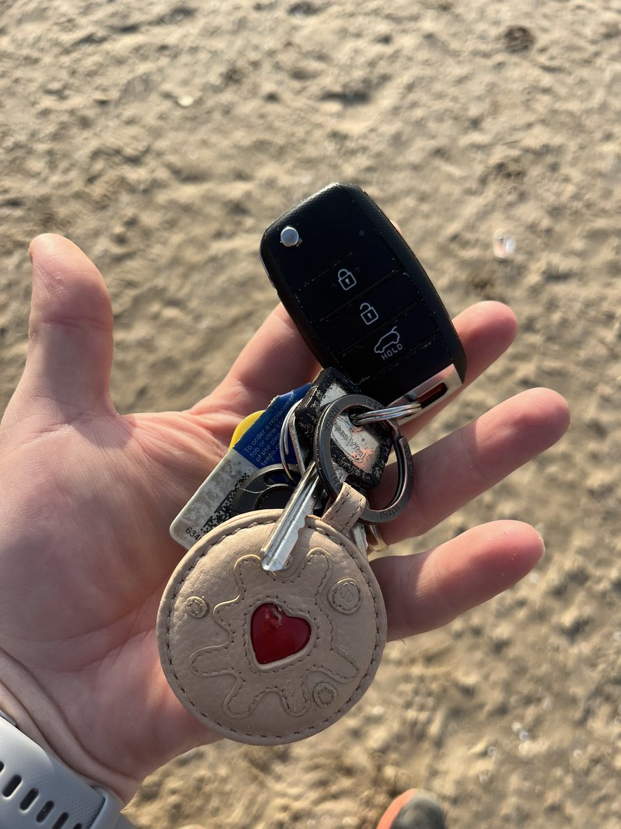 MurphysDist's tweet image. Found on Crosby beach earlier and handed in to the bus yard if people local can please share, thanks
