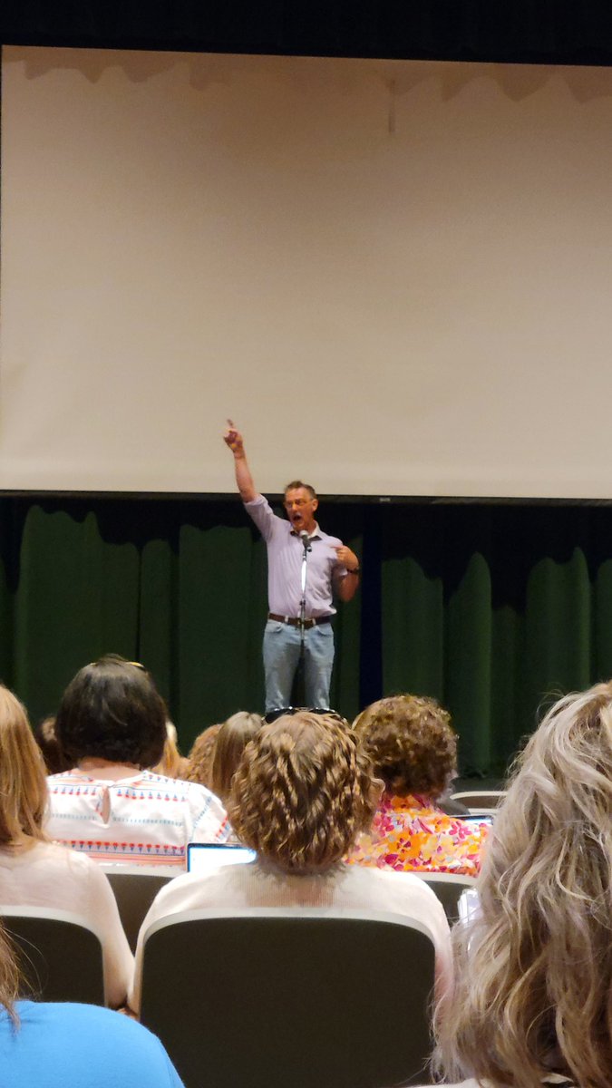 Mkala22's tweet photo. Great sessions at the KEDC conference today! Never too old for a good story 🎨🎭 @KedcARTS

#arteducation #artforthewin #kedc #renaissance https://t.co/4NZAOG6efZ
