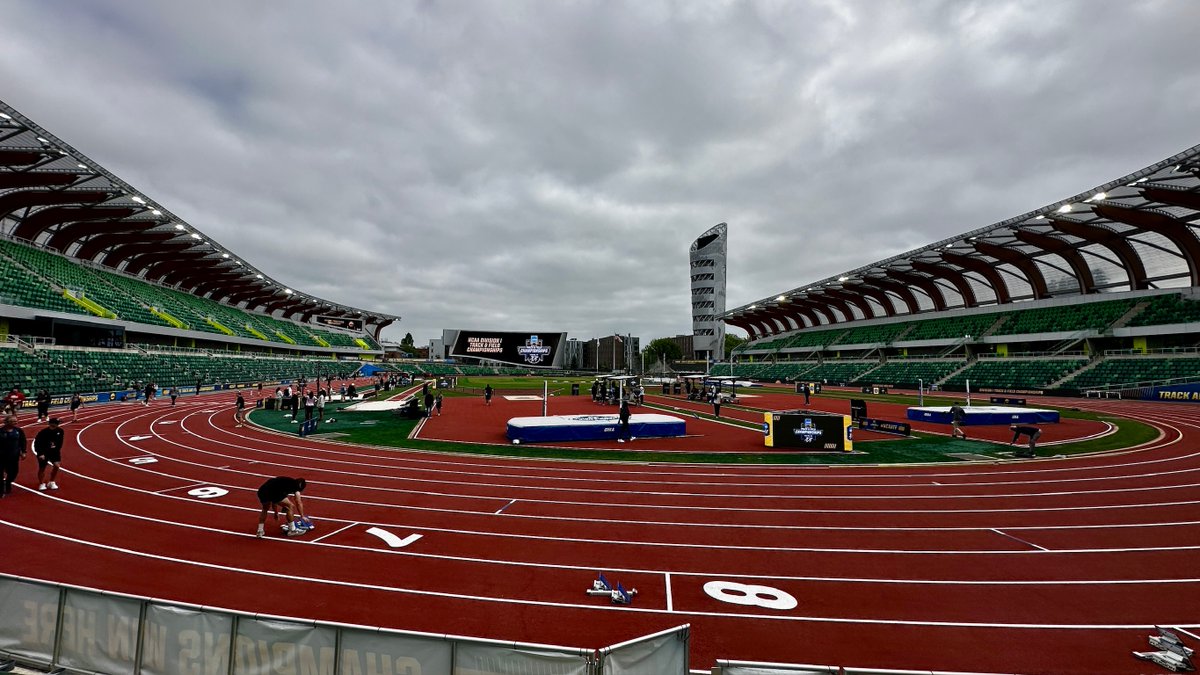 𝙏𝙝𝙚 𝙨𝙩𝙖𝙜𝙚 𝙞𝙨 𝙨𝙚𝙩.

📍 | Eugene, Oregon

#SMTTT