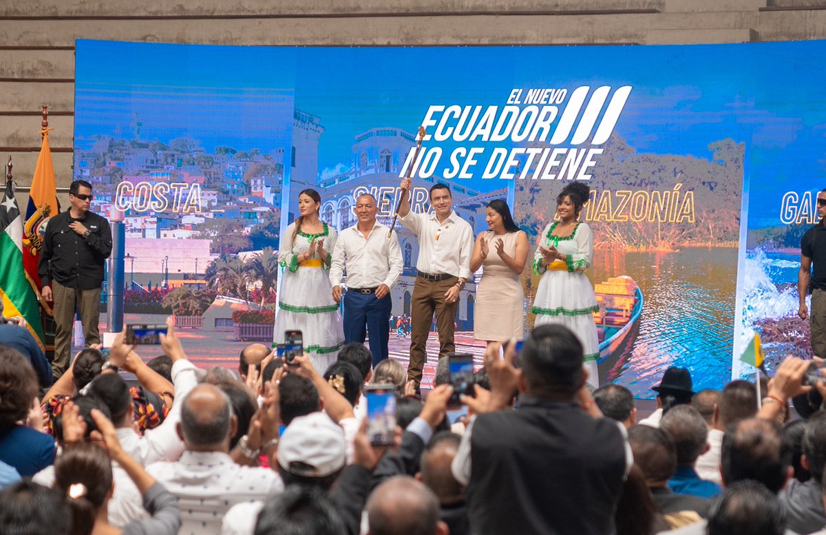 Estimado señor presidente Daniel Noboa este reconocimiento refleja el compromiso que tenemos todos quienes representamos a las ciudades y provincias con el propósito que ambos impulsan.