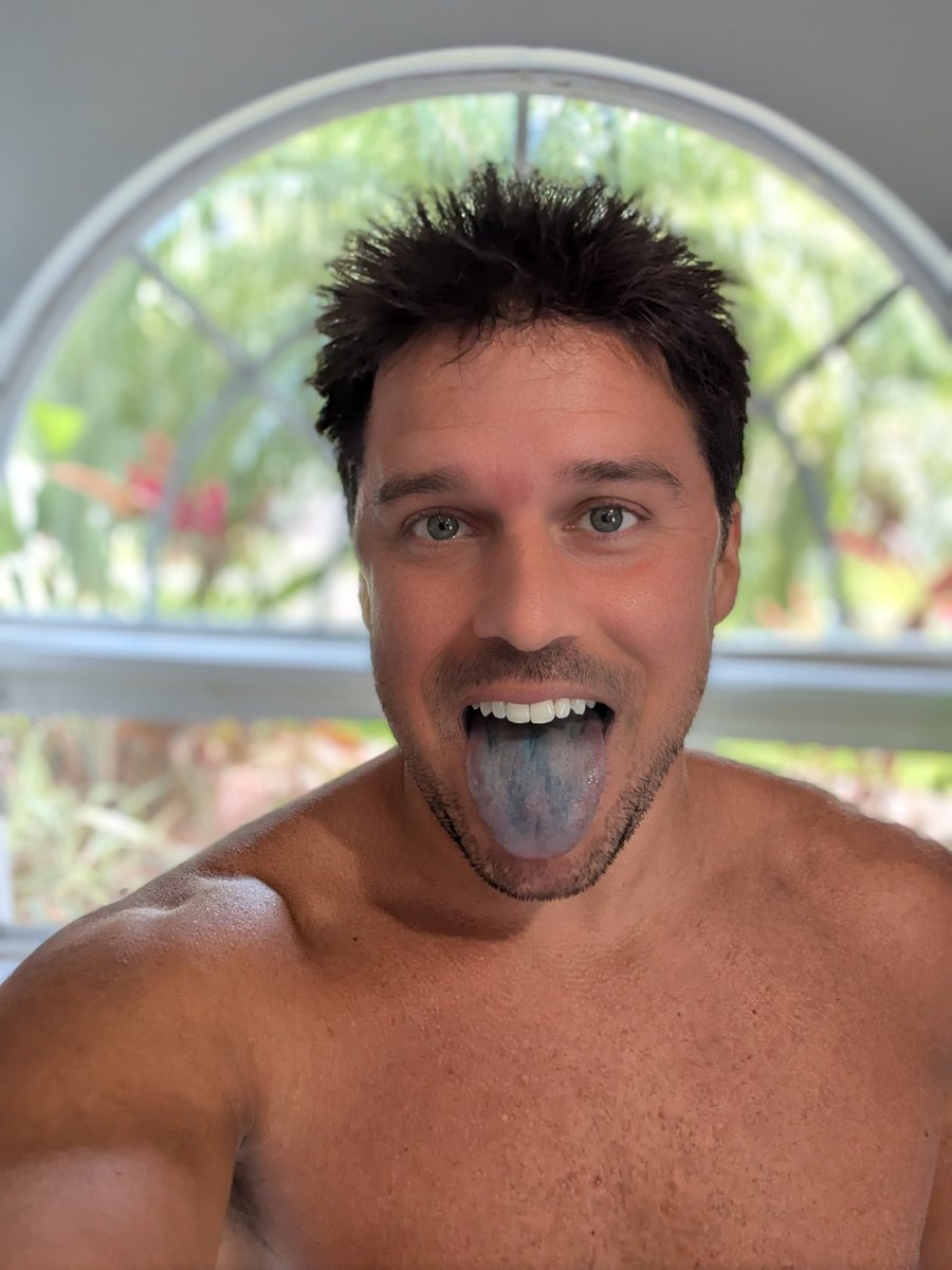 🌀 Guess why my tongue is blue?