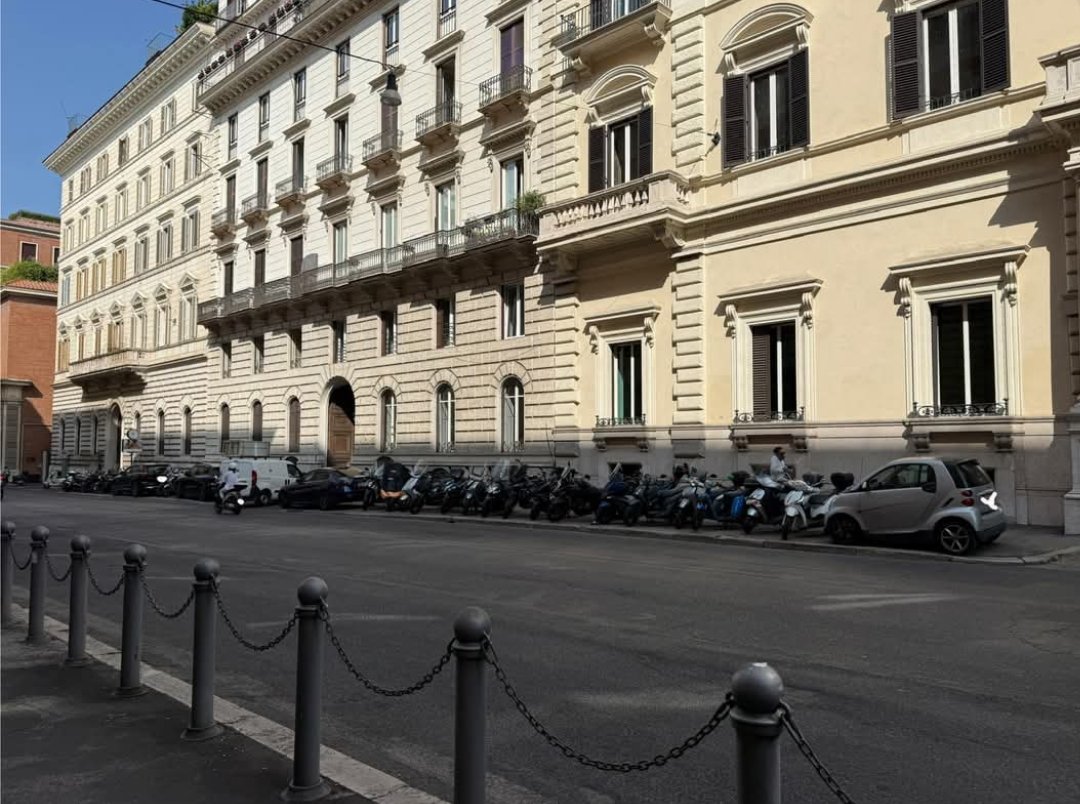 Battaglia persa (@battaglia_persa) on Twitter photo Il candidato indichi quante infrazioni al CdS ci sono in questa foto.
Finalmente la #TolleranzaZero di <a href="/gualtierieurope/">Roberto Gualtieri</a> sta dando i suoi frutti ah no... <a href="/Antincivili/">Segnalatore Seriale</a>
#MilleSagheAppassionanti
#SonoPigri
#AvanzaTroppaRoma
#EroganoUnServizioDiAltoLivelloCheNonHaEgualiNellaPA Il candidato indichi quante infrazioni al CdS ci sono in questa foto.
Finalmente la #TolleranzaZero di <a href="/gualtierieurope/">Roberto Gualtieri</a> sta dando i suoi frutti ah no... <a href="/Antincivili/">Segnalatore Seriale</a>
#MilleSagheAppassionanti
#SonoPigri
#AvanzaTroppaRoma
#EroganoUnServizioDiAltoLivelloCheNonHaEgualiNellaPA