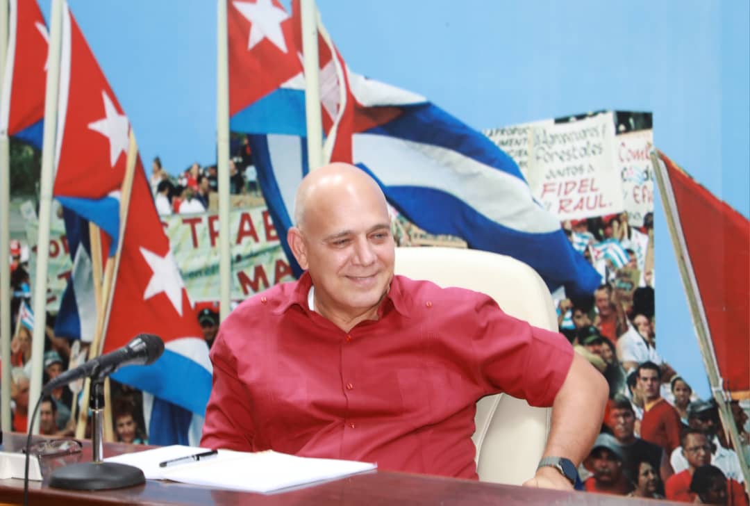 DrRobertoMOjeda's tweet photo. Hoy participamos en el Pleno del Comité Provincial del Partido de Villa Clara, allí se eligió a @SuselyMorfaG como su  Primera Secretaria. Sus miembros reconocieron la labor de @Colina_VClara a quien le serán asignadas nuevas responsabilidades. Éxitos a ambos. https://t.co/MveJFrhW7Q
