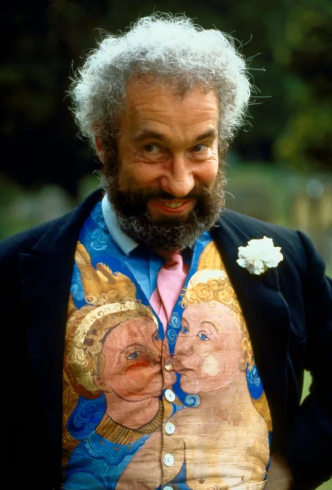 Simon Emms (@mrsimonemms) on Twitter photo Fuck.
Simon Callow in Four Weddings and a Funeral was only 18 months older than I am now Fuck.
Simon Callow in Four Weddings and a Funeral was only 18 months older than I am now