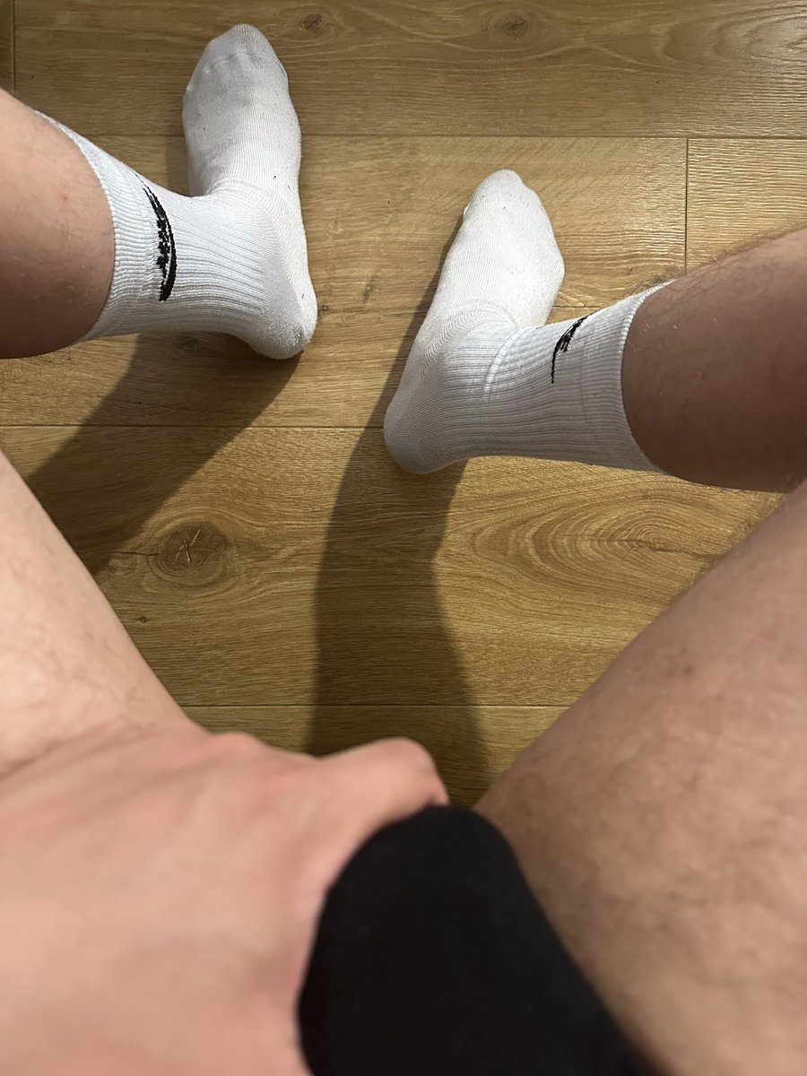MasterBazyl's tweet photo. Chcesz je cwelu dla siebie?

#findom #cashmaster #cashslave #cwel #bilk #feet #feetfetısh #paypig #paypigsfindom #paypigswelcomed #humanatm #master https://t.co/3mJ2KsZt9g