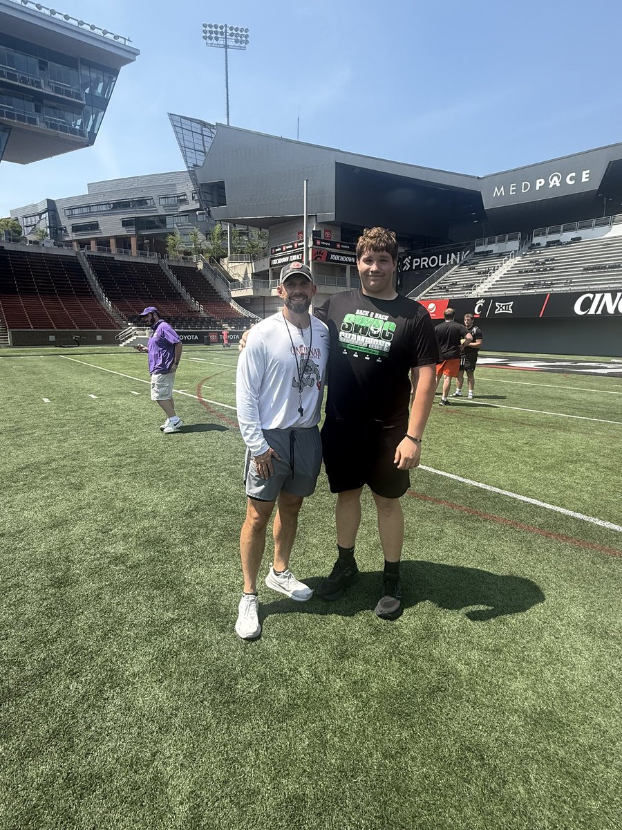 colby (@colbyquinlan8) on Twitter photo Had a great time at <a href="/GoBearcatsFB/">Cincinnati Football</a> camp! Looking forward to what the future holds! Thanks to <a href="/CoachCardwell_/">𝑪𝒐𝒂𝒄𝒉 𝑵𝒊𝒄 𝑪𝒂𝒓𝒅𝒘𝒆𝒍𝒍</a> for having me out! <a href="/drehage38/">Derek Rehage</a> <a href="/c_huber5/">Coach Huber</a> <a href="/DrewBanks11/">Drew Banks</a> Had a great time at <a href="/GoBearcatsFB/">Cincinnati Football</a> camp! Looking forward to what the future holds! Thanks to <a href="/CoachCardwell_/">𝑪𝒐𝒂𝒄𝒉 𝑵𝒊𝒄 𝑪𝒂𝒓𝒅𝒘𝒆𝒍𝒍</a> for having me out! <a href="/drehage38/">Derek Rehage</a> <a href="/c_huber5/">Coach Huber</a> <a href="/DrewBanks11/">Drew Banks</a>