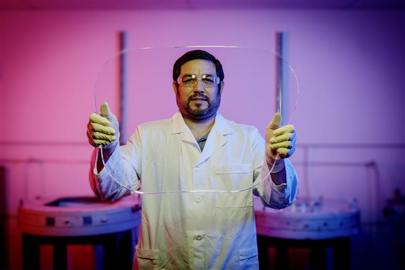 "I imagine it will be a very special experience for the Artemis II astronauts to look out of these windows on their mission around the Moon."

Ernesto Garcia is in charge of fabricating the windowpanes for the Orion spacecraft for the Artemis II mission. go.nasa.gov/3SNyPcM