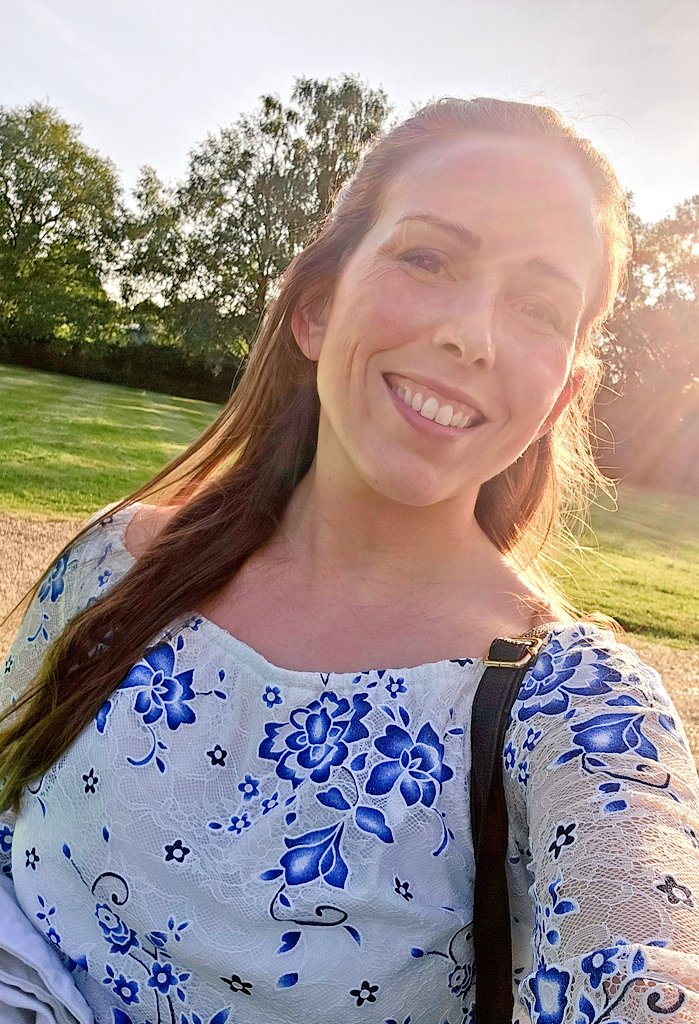 Lovely night in Odiham*
with school friends. 
*Still not convinced on the pronunciation.
**Waze made it sound like Odingham