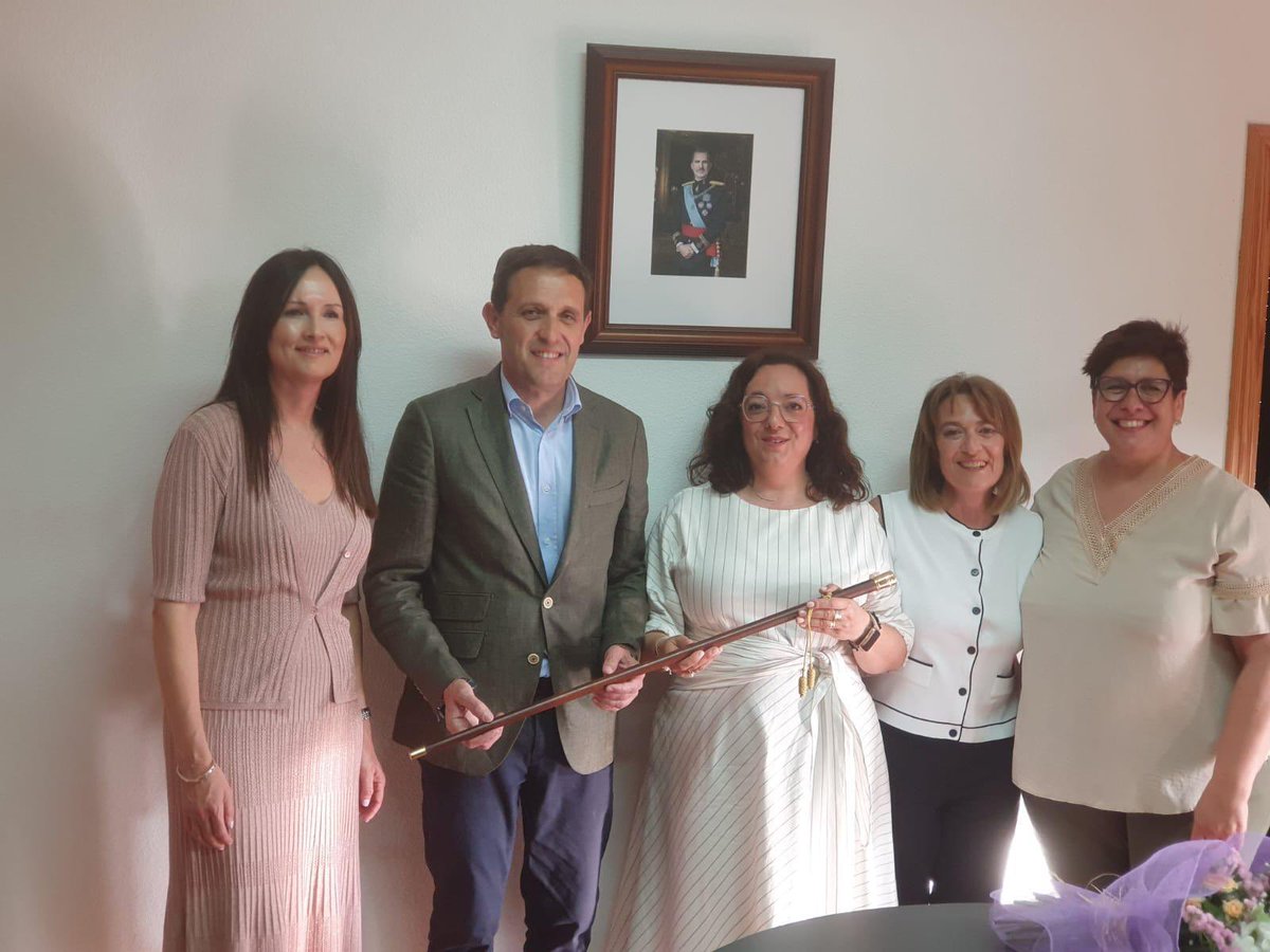 Elena Martín Encinas ya es alcaldesa de Villaverde de Medina.

🟦 Lo será desde el <a href="/ppopular/">Partido Popular</a> , con compromiso, cercanía y vocación de servicio a su pueblo.

¡Enhorabuena, Elena! 👏