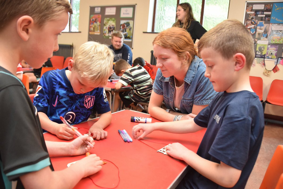 35thLiverpoolBB's tweet photo. Another epic week with our friends from @HopeCollege, Michigan 🇺🇸 creating - 🚨 SPOILER ALERT 🚨 - our Father’s Day gifts, plus some more of our favourite games.

#BoysBrigade #FaithInYoungPeople #LifeToTheFull ⚓️ @Hopeoffcampus https://t.co/VoTXibXeEE