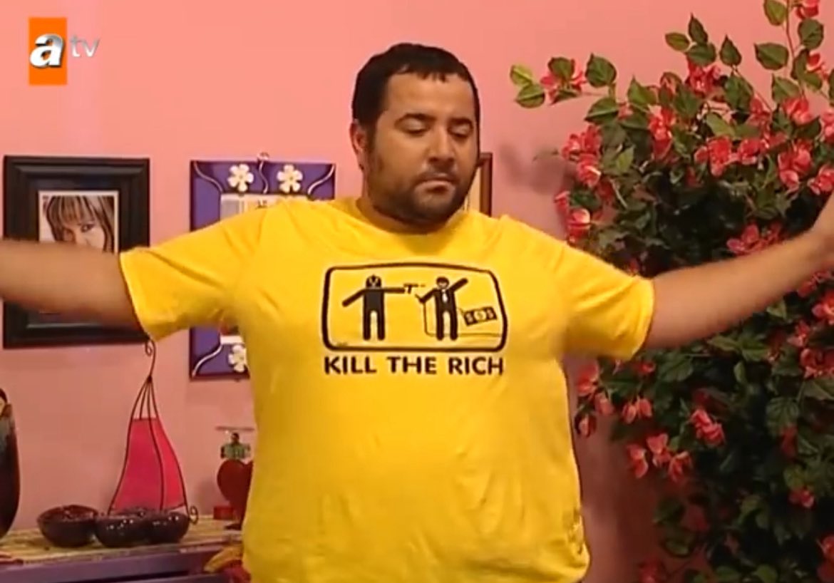 Şu tişörtten istiyorum