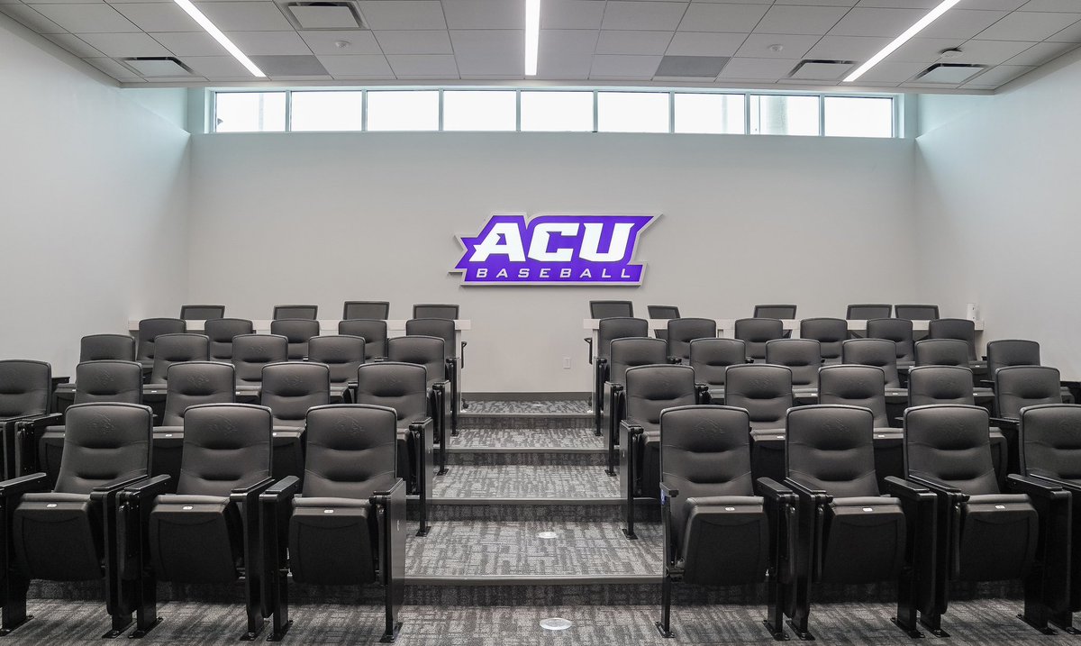 𝐅𝐚𝐜𝐢𝐥𝐢𝐭𝐲 𝐇𝐢𝐠𝐡𝐥𝐢𝐠𝐡𝐭

We highlight our Bourland Family Classroom. A place where our athletes can do school work, prepare for the next game and hang out as a team!!🤩

We are extremely grateful for the Bourland Family for making this possible!

#ATO | #GoWildcats