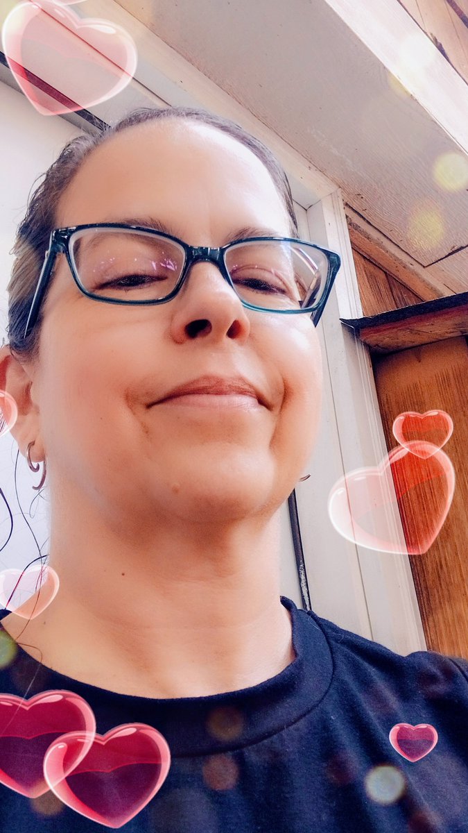 cakebooks's tweet photo. new frames...finally! https://t.co/8YG1ovc4h9