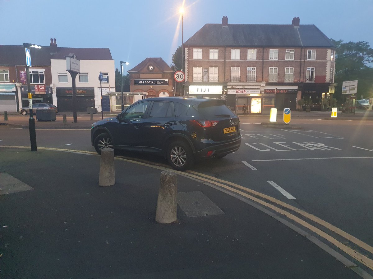 B72BadParking's tweet image. Can't quite put my finger on why someone submitted this photo of CK66PHX for inclusion.
Any ideas?
@cllralexyip @AndrewmitchMP @badlyparkedbrum @Trafficwmp